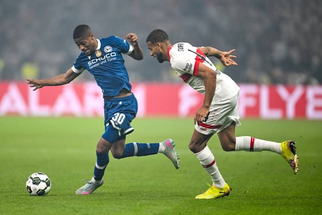 Isaiah Young DSC Arminia Bielefeld, 30 in duel with Josha Vagnoman VfB Stuttgart, 04 GER, DSC Arminia Bielefeld vs VfB Stuttgart, Football, Men, DFB Pokal, Final, Season 2024 2025, 24 05 2025, DFB REGULATES PROHIBIT ANY USE OF PHOTOGRAPHS AS IMAGE SEQUENCES AND OR QUASI VIDEO GER, DSC Arminia Bielefeld vs VfB Stuttgart, Football, Men, DFB Cup, Final, Season 2024 2025, 24 05 2025, Berlin Copyright: xEibner-Pressefoto FlorianxWiegandx EP_FWD