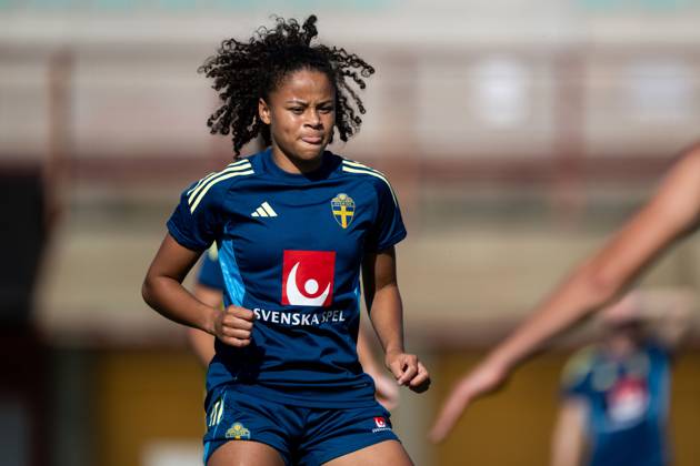 250526 Felicia Schröder of the Swedish women™s national football team during a training session on May 26, 2025 in Fidenza Photo Ludvig Thunman BILDBYRAN code LT LT0701 fotboll football soccer fotball träning practice training sverige sweden dam bbeng Copyright: LUDVIGxTHUNMAN BB250526LT016