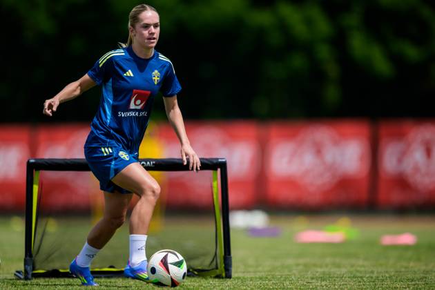250528 Hanna Lundkvist of the Swedish women™s national football team during a training session on May 28, 2025 in Fidenza Photo Ludvig Thunman BILDBYRAN code LT LT0703 fotboll football soccer fotball träning practice training sverige sweden dam bbeng  Copyright: LUDVIGxTHUNMAN BB250528LT039
