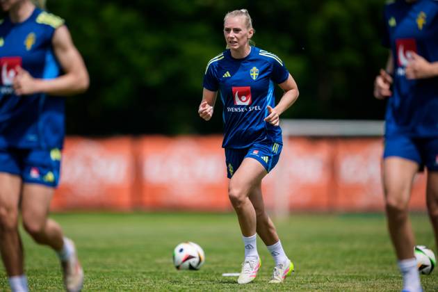 250528 Stina Blackstenius of the Swedish women™s national football team during a training session on May 28, 2025 in Fidenza Photo Ludvig Thunman BILDBYRAN code LT LT0703 fotboll football soccer fotball träning practice training sverige sweden dam bbeng  Copyright: LUDVIGxTHUNMAN BB250528LT051