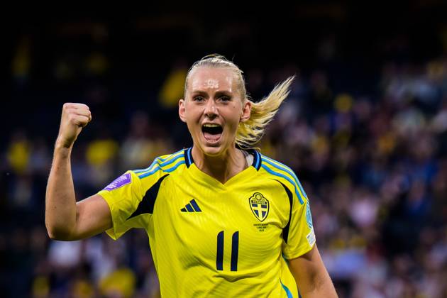 250603 Stina Blackstenius of Sweden celebrates after scoring the 4 1 goal during the Women s Nations League football match between Sweden and Denmark on June 3, 2025 in Stockholm Photo Joel Marklund BILDBYRAN kod JM JM0698 fotboll football soccer fotball nations league uefa womens nations league sverige sweden danmark denmark dam bbeng jubel Copyright: JOELxMARKLUND BB250603JM149
