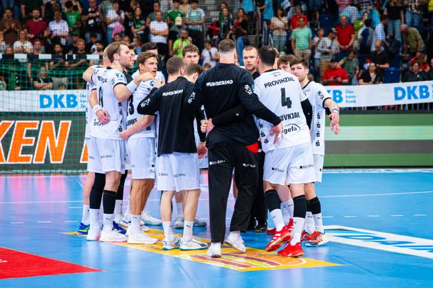 v l , TSV Hannover Burgdorf green vs THW Kiel white on matchday 33 of the 2024 2025 season in the DAIKIN Handball Bundesliga 04 06 2025, ZAG Arena Hannover, GER , Copyright: xJanxGuentherx xTSVxHannover-Burgdorfx