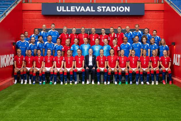 250623 Players and staff of the Norwegian women s national football team pose for a team photo ahead of the UEFA Women s Euro on June 23, 2025 in Oslo Top row, left to right Content producer Anniken Saetre Pedersen, physio Rikke Kommedahl Berg, physio Per Otto Ringstad, masseur Marius Eriksrud, Sophie Roman Haug, Mathilde Harviken, Guro Bergsvand, Frida Maanum, Elisabeth Terland, Synne Sofie Kinden Jensen, Marthine ostenstad, kit manager John Konstad, doctor Trygve Hunemo, content producer Ingvild Isaksen and performance mindset coach Sally Needham Middle row Media officer Henning Sverdrup, analyst Morten Olsen, analyst Simon Tengwall Hansen, coach Terje Skjeldestad, assistant coach Ingvild Stensland, Maria Thorisdottir, Cecilie Fiskerstrand, Selma Panengstuen, Aurora Mikalsen, Sunniva Skoglund, Karina Saevik, assistant coach Lee Skyrme, goalkeeper coach Jon Knudsen, fitness coach Frankie Hunter, kit manager Ingunn Berger Saether and team manager Jeanette Ringstad Front row Emilie Woldvik, Marit Bratberg Lund, Tuva Hansen, Signe Gaupset, Maren Mjelde, Guro Reiten, Caroline Graham Hansen, head coach Gemma Grainger, Ada Hegerberg, Ingrid Syrstad Engen, Lisa Naalsund, Vilde Boe Risa, Celin Bizet, Justine Kielland and Thea Bjelde Photo Vegard Grott BILDBYRAN kod VG VG0770 bbeng fotboll fotball dam norge norway lagbilde lagfoto lagbild team picture team photo precamp uefa euro em kvinner em 2025 Copyright: VEGARDxGRoTT BB250623VG039