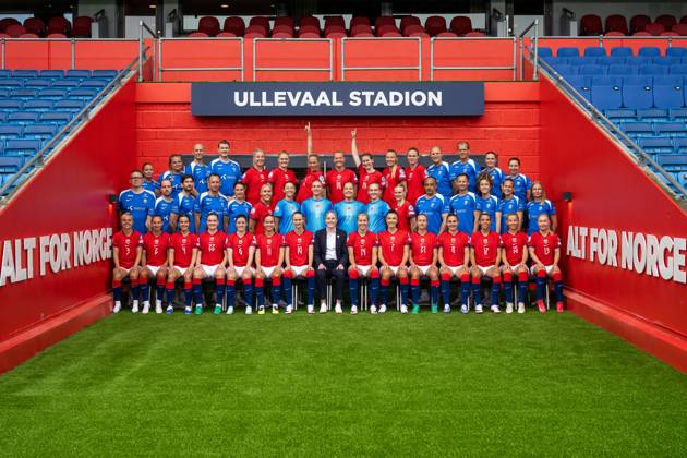 250623 Players and staff of the Norwegian women s national football team pose for a team photo ahead of the UEFA Women s Euro on June 23, 2025 in Oslo Top row, left to right Content producer Anniken Saetre Pedersen, physio Rikke Kommedahl Berg, physio Per Otto Ringstad, masseur Marius Eriksrud, Sophie Roman Haug, Mathilde Harviken, Guro Bergsvand, Frida Maanum, Elisabeth Terland, Synne Sofie Kinden Jensen, Marthine ostenstad, kit manager John Konstad, doctor Trygve Hunemo, content producer Ingvild Isaksen and performance mindset coach Sally Needham Middle row Media officer Henning Sverdrup, analyst Morten Olsen, analyst Simon Tengwall Hansen, coach Terje Skjeldestad, assistant coach Ingvild Stensland, Maria Thorisdottir, Cecilie Fiskerstrand, Selma Panengstuen, Aurora Mikalsen, Sunniva Skoglund, Karina Saevik, assistant coach Lee Skyrme, goalkeeper coach Jon Knudsen, fitness coach Frankie Hunter, kit manager Ingunn Berger Saether and team manager Jeanette Ringstad Front row Emilie Woldvik, Marit Bratberg Lund, Tuva Hansen, Signe Gaupset, Maren Mjelde, Guro Reiten, Caroline Graham Hansen, head coach Gemma Grainger, Ada Hegerberg, Ingrid Syrstad Engen, Lisa Naalsund, Vilde Boe Risa, Celin Bizet, Justine Kielland and Thea Bjelde Photo Vegard Grott BILDBYRAN kod VG VG0770 bbeng fotboll fotball dam norge norway lagbilde lagfoto lagbild team picture team photo precamp uefa euro em kvinner em 2025 Copyright: VEGARDxGRoTT BB250623VG040