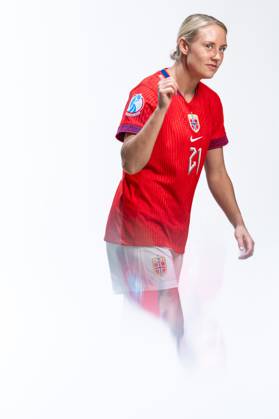 250623 Lisa Naalsund of the Norwegian women™s national football team during a media day ahead of the UEFA Women s Euro on June 23, 2025 in Oslo Photo Vegard Grott BILDBYRAN kod VG VG0771 bbeng fotboll football soccer fotball norge norway women dam pre camp precamp media day mediedag uefa euro em kvinner em 2025 preview  Copyright: VEGARDxGRoTT BB250623VG063