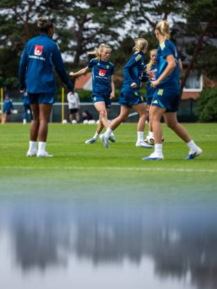 250624 Amanda Ilestedt of the Swedish women s national football team during a training session on June 24, 2025 in Ahus Photo Mathias Bergeld BILDBYRAN code MB MB1150 fotboll football soccer fotball träning practice training sverige sweden dam bbeng kvinner women Copyright: MATHIASxBERGELD BB250624MB063
