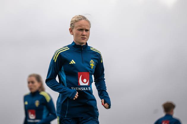 250625 Matilda Vinberg of the Swedish women s national football team during a training session on June 25, 2025 in Ahus Photo Mathias Bergeld BILDBYRAN code MB MB1152 fotboll football soccer fotball träning practice training sverige sweden dam bbeng kvinner women Copyright: MATHIASxBERGELD BB250625MB016