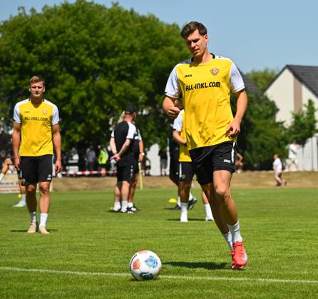 Alexander Rossipal, SG Dynamo Dresden, training, soccer, soccer, 2 Bundesliga, second division, 2 Liga, season 2025 2026, training kick-off, start of the season, on the sports field of TSV Cossebaude, 22 06 2025,