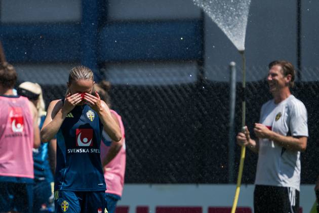 250630 Matilda Vinberg of the Swedish women s national football team during a training session ahead of the UEFA Women s Euro 2025 Championship on June 30, 2025 in Cham Photo Mathias Bergeld BILDBYRAN code MB MB1159 fotboll football soccer fotbolls em europamästerskap em uefa womens euro uefa womens european football championship womens euro 2024 dam kvinner women träning practice training sverige sweden 2 bbeng Copyright: MATHIASxBERGELD BB250630MB024