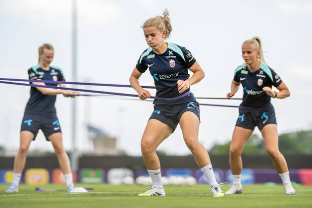 250703 Justine Kielland of the Norwegian women s national football team at a training session during the UEFA Women s Euro 2025 on July 3, 2025 in Neuchatel Photo Vegard Grott BILDBYRAN kod VG VG0779 bbeng fotboll football soccer fotball fotballs em fotball em europamästerskap em uefa womens euro em 2025 träning practice training trening norge norway dam day2  Copyright: VEGARDxGRoTT BB250703VG009
