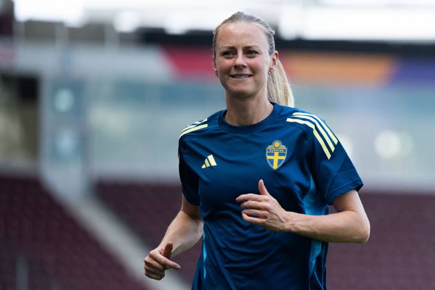 250703 Amanda Ilestedt of the Swedish women s national football team at a training session during the UEFA Women s Euro 2025 Championship on July 3, 2025 in Geneva Photo Mathias Bergeld BILDBYRAN code MB MB1166 fotboll football soccer fotbolls em europamästerskap em uefa womens euro uefa womens european football championship womens euro 2024 dam kvinner women träning practice training sverige sweden 2 bbeng Copyright: MATHIASxBERGELD BB250703MB050