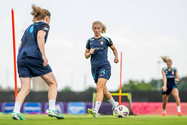 250703 Justine Kielland of the Norwegian women s national football team at a training session during the UEFA Women s Euro 2025 on July 3, 2025 in Neuchatel Photo Vegard Grott BILDBYRAN kod VG VG0779 bbeng fotboll football soccer fotball fotballs em fotball em europamästerskap em uefa womens euro em 2025 träning practice training trening norge norway dam day2  Copyright: VEGARDxGRoTT BB250703VG012