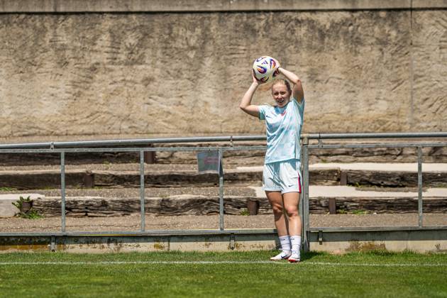 250705 Thea Bjelde of the Norwegian women s national football team at a training session during the UEFA Women s Euro 2025 on July 5, 2025 in Neuchatel Photo Vegard Grott BILDBYRAN kod VG VG0780 bbeng fotboll football soccer fotball fotballs em fotball em europamästerskap em uefa womens euro em 2025 träning practice training trening norge norway dam day4  Copyright: VEGARDxGRoTT BB250705VG009