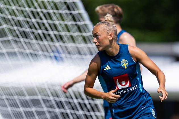 250705 Hanna Bennison of the Swedish women s national football team at a training session during the UEFA Women s Euro 2025 Championship on July 5, 2025 in Cham Photo Mathias Bergeld BILDBYRAN code MB MB1171 fotboll football soccer fotbolls em europamästerskap em uefa womens euro uefa womens european football championship womens euro 2025 dam kvinner women träning practice training sverige sweden 4 bbeng Copyright: MATHIASxBERGELD BB250705MB019