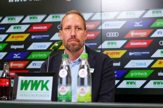 Managing Director Finance Michael Stroell FC Augsburg , Presentation Head Coach Sandro Wagner, FC Augsburg, Football, 1 Bundesliga, 07 07 2025 DFB regulations prohibit any use of photographs as image sequences and or quasi video Augsburg Bayern Germany Copyright: xkolbert-press ChristianxKolbertx