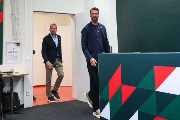 Managing Director Finance Michael Stroell FC Augsburg , Presentation Head Coach Sandro Wagner, FC Augsburg, Football, 1 Bundesliga, 07 07 2025 DFB regulations prohibit any use of photographs as image sequences and or quasi video Augsburg Bayern Germany Copyright: xkolbert-press ChristianxKolbertx
