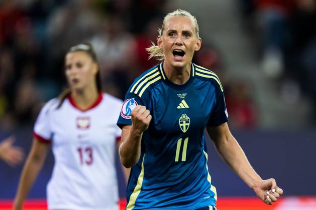 250708 Stina Blackstenius of Sweden celebrates after 0 1 during the UEFA Women s Euro 2025 group stage football match between Poland and Sweden on July 8, 2025 in Luzern Photo Ludvig Thunman BILDBYRAN kod LT LT0707 fotboll football soccer fotbolls em europamästerskap em uefa womens euro uefa womens european football championship womens euro 2025 dam kvinner women polen sverige sweden poland 7 bbeng jubel Copyright: LUDVIGxTHUNMAN BB250708LT076