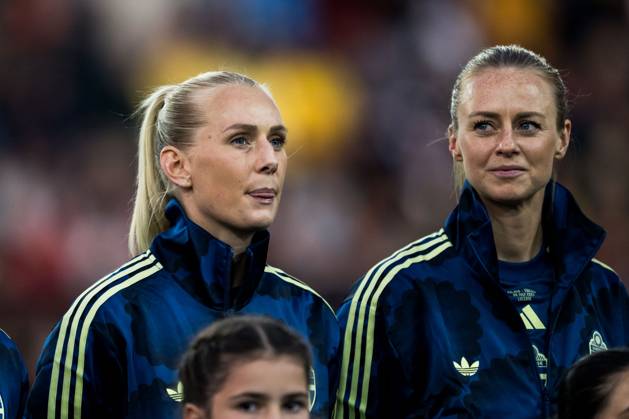 250708 Stina Blackstenius and Amanda Ilestedt of Sweden ahead of the UEFA Women s Euro 2025 group stage football match between Poland and Sweden on July 8, 2025 in Luzern Photo Ludvig Thunman BILDBYRAN code LT LT0707 fotboll football soccer fotbolls em europamästerskap em uefa womens euro uefa womens european football championship womens euro 2025 dam kvinner women polen sverige sweden poland 7 bbeng Copyright: LUDVIGxTHUNMAN BB250708LT098