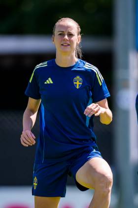 250711 Amanda Ilestedt of the Swedish women s national football team at a training session during the UEFA Women s Euro 2025 Championship on July 11, 2025 in Cham Photo Ludvig Thunman BILDBYRAN code LT LT0711 fotboll football soccer fotbolls em europamästerskap em uefa womens euro uefa womens european football championship womens euro 2025 dam kvinner women träning practice training sverige sweden day 10 bbeng Copyright: LUDVIGxTHUNMAN BB250711LT024