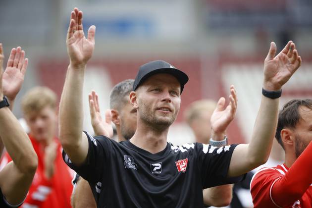 230625 Halle Saale Saxony Anhalt Leuna Chemie Stadion Sport Football Hallescher FC Halle HFC Regionalliga Nordost 4 Liga Men Season 2025 2026 1 Matchday Hallescher FC BFC Dynamo Jubel Robert Schröder Coach Hallescher FC