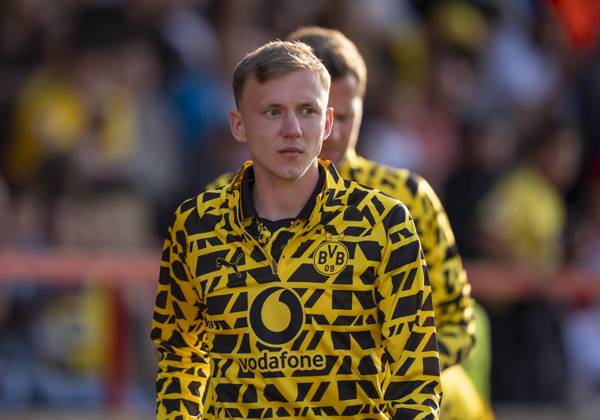 Maximilian Beier Borussia Dortmund, 14 Sportfreunde Siegen Borussia Dortmund 30 07 2025 Soccer, Test match, GER, Siegen, Leimbachstadion Siegen Copyright: HMBxMedia xMarcoxBader