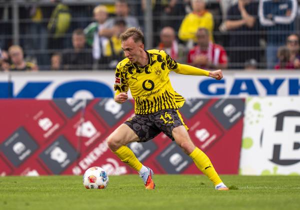 Maximilian Beier Borussia Dortmund, 14 Sportfreunde Siegen Borussia Dortmund 30 07 2025 Soccer, Test match, GER, Siegen, Leimbachstadion Siegen Copyright: HMBxMedia xMarcoxBader
