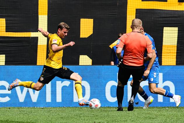 Christoph Daferner SG Dynamo Dresden,33 2 Soccer Bundesliga Season 2025 2026 SG Dynamo Dresden vs 1 FC Magdeburg at Rudolf Harbig Stadium in Dresden Action,Soccer,Man,Men,Germany,09 08 2025