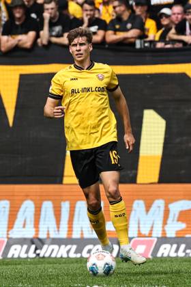 Alexander Rossipal SG Dynamo Dresden,19 2 Soccer Bundesliga Season 2025 2026 SG Dynamo Dresden vs 1 FC Magdeburg at Rudolf Harbig Stadium in Dresden Freisteller,action,soccer,man,men,Germany,09 08 2025