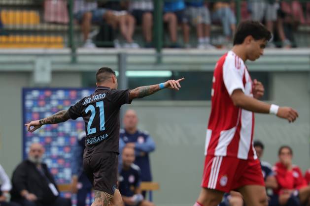 Napoli™s Matteo Politano celebrates after scoring goal 1-0 during the friendly match Napoli and Olympiakos at the Teofilo Patini Stadium in Castel Di Sangro, Central Southern Italy - Thursday, August 14 , 2025. -Soccer . Copyright: xAlessandroxGarofalo LaPressex
