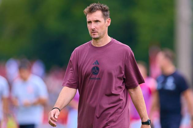 Miroslav Klose 1 FC Nuernberg, Head Coach pensive, Portrait, Crop, Half-time GER, FV Illertissen 1921 e V vs 1 FC Nuernberg, Football, Men DFB Cup, 1 round, Season 2025 2026, 16 08 2025 DFB regulations prohibit any use of photographs as image sequences and or quasi video GER, FV Illertissen 1921 e V vs 1 FC Nuernberg, Football, Men DFB Cup, 1 round, Season 2025 2026, 16 08 2025 Illertissen Copyright: xEibner-Pressefoto GeraldxOelze-dexStoppanyx EP_ODS