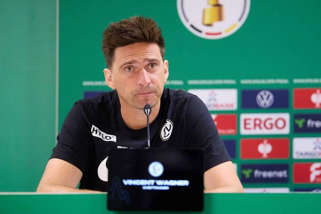 Vincent Wagner SV 07 Elversberg, Head coach in the press conference after the match, Portrait GER, SSV 1846 Ulm vs SV 07 Elversberg, Football, Mens DFB Cup, 1 round, Season 2025 2026, 17 08 2025 DFB regulations prohibit any use of photographs as image sequences and or quasi video GER, SSV 1846 Ulm vs SV 07 Elversberg, Football, Mens DFB Cup, 1 round, Season 2025 2026, 17 08 2025 Ulm Copyright: xEibner-Pressefoto GeraldxOelze-dexStoppanyx EP_ODS