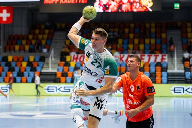 Oskar SUNNEFELDT FRISCH AUF Goeppingen, 27 scores a goal, Action, Goal throw Kadetten Schaffhausen KSH vs FRISCH AUF Goeppingen FAG , Handball, Men, Falken Cup 2025 Kadetten season opener, Season 2025 2026, 20 08 2025 Kadetten Schaffhausen KSH vs FRISCH AUF Goeppingen FAG , Handball, Men, Falken Cup 2025 Kadetten season opener, Season 2025 2026, 20 08 2025 Schaffhausen Copyright: xEibnerxPressefoto OliverxSchmidtx EP_OST