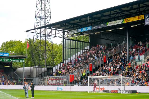 Eredivisie: Go Ahead Eagles v Sparta Rotterdam Deventer - Sparta Rotterdam supporters during the third round of the 2025 2026 Eredivisie season. The match is set between Go Ahead Eagles and Sparta Rotterdam at De Adelaarshorst on 23 August 2025 in Deventer, The Netherlands. (VK Sportphoto Danny de Groot) Copyright: xDannyxdexGrootx