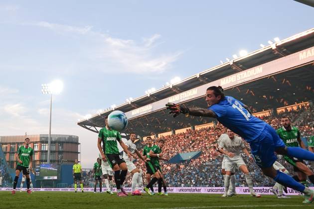 Napoli s Kevin De Bruyne goal 0-2 during the Serie A soccer match between Sassuolo and Napoli at the Mapei Stadium Cittˆ del Tricolore in Reggio Emilia, north Italy - Saturday, August 23, 2025 - - Soccer - Copyright: xMassimoxPaolone LaPressex