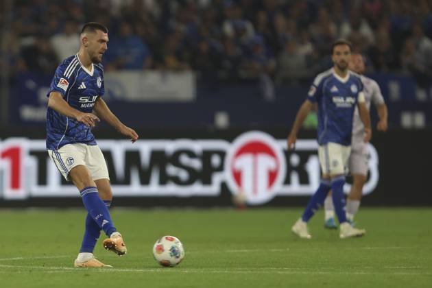 Hasan Kurucay FC Schalke 04 in action, on the ball, single action during the 2 Bundesliga match between FC Schalke 04 and VfL Bochum, Veltins Arena on August 23, 2025 in Gelsenkirchen, Germany Photo by Oliver Kaelke DeFodi Images Hasan Kurucay FC Schalke 04 controls the ball during the 2 Bundesliga match between FC Schalke 04 and VfL Bochum at Veltins Arena on August 23, 2025 in Gelsenkirchen, Germany Photo by Oliver Kaelke DeFodi Images DFB DFL REGULATIONS PROHIBIT ANY USE OF PHOTOGRAPHS AS IMAGE SEQUENCES AND OR QUASI VIDEO Photo by Oliver Kaelke DeFodi Images