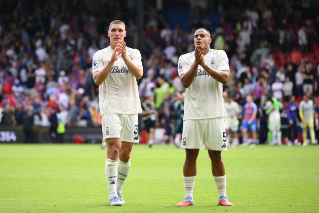 Crystal Palace v Nottingham Forest - Premier League Nikola Milenkovic of Nottingham Forest and Murillo of Nottingham Forest applaud the Forest supporters during the Premier League match between Crystal Palace and Nottingham Forest at Selhurst Park in London, England, on August 24, 2025. London Greater London United Kingdom Copyright: xMIxNewsx originalFilename:fletcher-crystalp250824_npAx9
