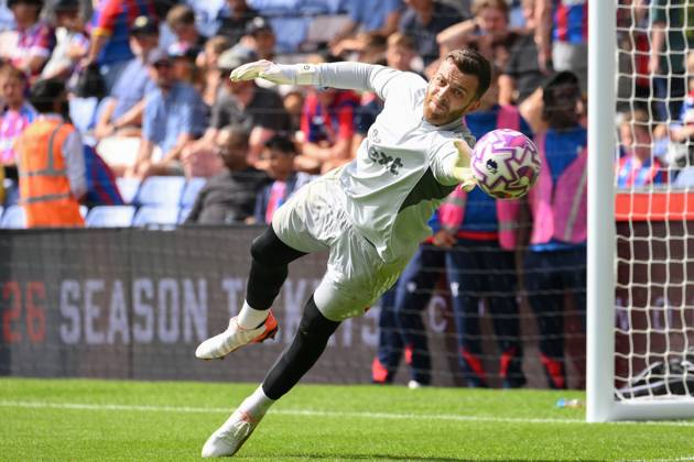Crystal Palace v Nottingham Forest - Premier League Angus Gunn of Nottingham Forest warms up ahead of kick-off during the Premier League match between Crystal Palace and Nottingham Forest at Selhurst Park in London, England, on August 24, 2025. London Greater London United Kingdom Copyright: xMIxNewsx originalFilename:fletcher-crystalp250824_npoGH