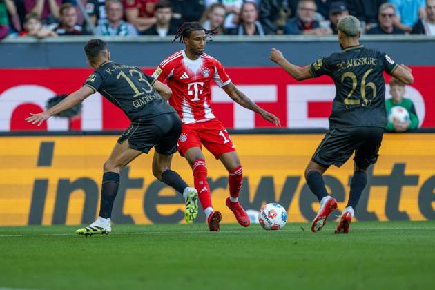 Michael Olise FC Bayern Muenchen, 17 , GER, FC Augsburg vs FC Bayern Muenchen, Football, Bundesliga, Matchday 2, Season 2025 2026, 30 08 2025, DFL DFB REGULATES PROHIBIT ANY USE OF PHOTOGRAPHS AS IMAGE SEQUENCES AND OR QUASI VIDEO, GER, FC Augsburg vs FC Bayern Muenchen, Football, Bundesliga, Matchday 2, Season 2025 2026, 30 08 2025 Augsburg Copyright: xEibner-Pressefotox EP_EER
