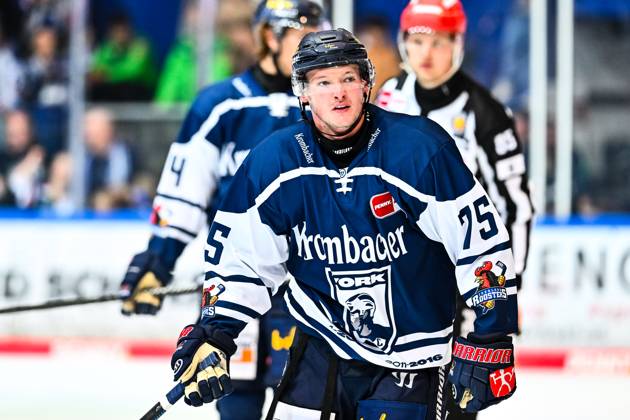 Julian Napravnik Iserlohn Roosters, 75 , GER, Iserlohn Roosters vs Düsseldorfer EG, Ice Hockey, Gottfried Schultz NRW Cup, 1 Matchday, Season 2025 2026, 30 08 2025, GER, Iserlohn Roosters vs Düsseldorfer EG, Ice Hockey, Gottfried Schultz NRW Cup, 1 Matchday, Season 2025 2026, 30 08 2025 Iserlohn Copyright: xJonasxBrockmann Eibner-Pressefotx EP_JBN