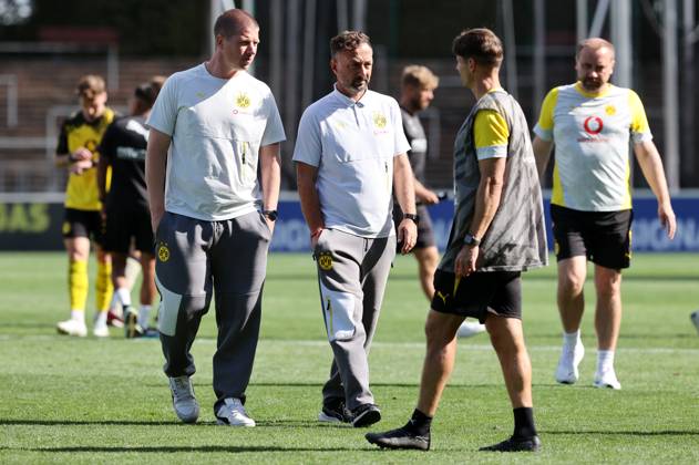 Saturday 30 08 2025, Season 2025 26, Regionalliga West, Matchday 6 at Stadion Rote Erde Dortmund, BVB Borussia Dortmund II Borussia Mönchengladbach U23, Mike Tullberg Coach, BVB II , Daniel Rios Coach, BVB II and Athletics Coach Benjamin Schüßler BVB II , f l