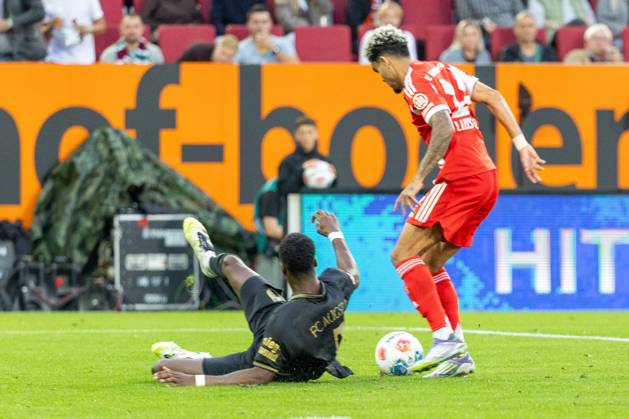 Chrislain Matsima FC Augsburg and Luis Diaz FC Bayern Muenchen v l in duel, FC Augsburg vs FC Bayern Muenchen, Soccer, 1 Bundesliga, 2 Matchday, 30 08 2025 DFB regulations prohibit any use of photographs as image sequences and or quasi video Copyright: xkolbert-press PeterxFastlx