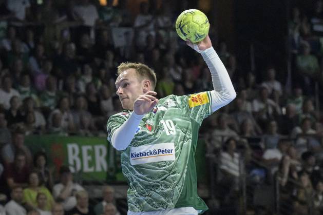 in the picture from l Mathias Gidsel Fuechse Berlin , action, fight, fights for the ball, GER, Berlin, handball, Fuechse Berlin vs Bergischer HC, DAIKIN Handball Bundesliga, in the Max Schmeling Halle, 31 08 2025, Copyright: HMBxMedia UwexKoch