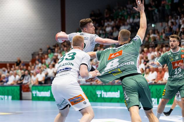 Erik PERSSON FRISCH AUF Goeppingen, 22 scores a goal, Action, Goal throw GWD Minden GWD vs FRISCH AUF Goeppingen FAG , Handball, Men, Daikin Handball Bundesliga HBL , 1 Matchday, Season 2025 2026, 31 08 2025 GWD Minden GWD vs FRISCH AUF Goeppingen FAG , Handball, Men, Daikin Handball Bundesliga HBL , 1 Matchday, Season 2025 2026, 31 08 2025 Luebbecke Copyright: xEibnerxPressefoto OliverxSchmidtx EP_OST