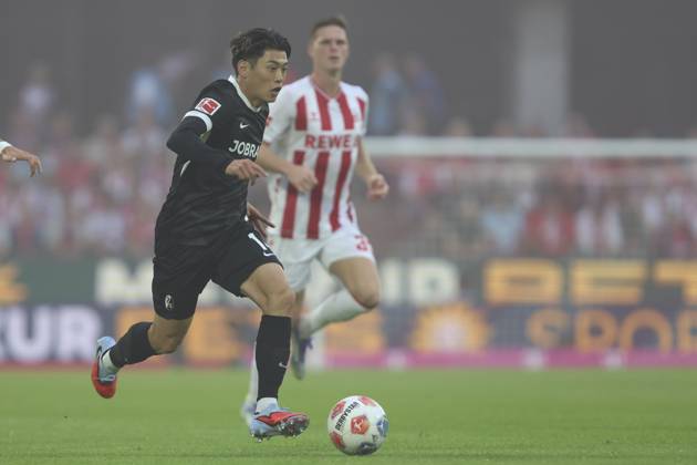 Yuito Suzuki SC Freiburg in action, on the ball, individual action during the Bundesliga match between 1 FC Köln and Sport Club Freiburg, RheinEnergieSTADION on August 31, 2025 in Cologne, Germany Photo by Oliver Kaelke DeFodi Images Yuito Suzuki SC Freiburg controls the ball during the Bundesliga match between 1 FC Köln and Sport Club Freiburg at RheinEnergieSTADION on August 31, 2025 in Köln, Germany Photo by Oliver Kaelke DeFodi Images DFL regulations prohibit any use of photographs as image sequences and or quasi video Photo by Oliver Kaelke DeFodi Images