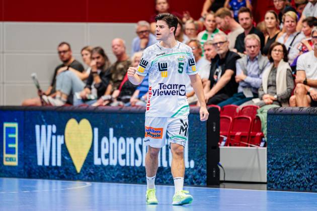 Rutger ten Velde Frisch Auf Goeppingen, 05 cheers after scoring goal GER, GWD Minden vs Frisch Auf Goeppingen, Handball, 1 Bundesliga, 1 Matchday, Season 2025 2026, 31 08 2025 GER, GWD Minden vs Frisch Auf Goeppingen, Handball, 1 Bundesliga, 1 Matchday, Season 2025 2026, 31 08 2025 Luebbecke Copyright: xEibner-Pressefoto JanxRollingerx EP_JSK