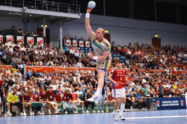 54 Justus Fischer TSV Hannover Burgdorf Handball I Men I Bundesliga Daikin HBL I Season 2025 2026 I 2 Matchday I HSV Hamburg TSV Hannover Burgdorf I 03 09 2025 I Sporthalle Hamburg