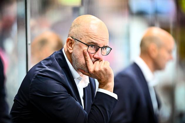 Stefan Nyman Head Coach, Head Coach, Iserlohn Roosters , GER, Iserlohn Roosters vs Grizzlys Wolfsburg, Ice Hockey, Penny DEL, Test Match, Season 2025 2026, 05 09 2025, GER, Iserlohn Roosters vs Grizzlys Wolfsburg, Ice Hockey, Penny DEL, Test Match, Season 2025 2026, 05 09 2025 Iserlohn Copyright: xJonasxBrockmann Eibner-Pressefotx EP_JBN