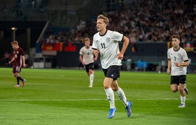 Soccer, Youth, Season 2025 26, U21, European Championship Qualification Group F 3 Matchday in Rostock, Germany Latvia, f l Nelson Weiper U21, Germany , Brajan Gruda U21, Germany , Celebration after goal to 1 0, 09 09 2025, Copyright: xMatthiasxKochx