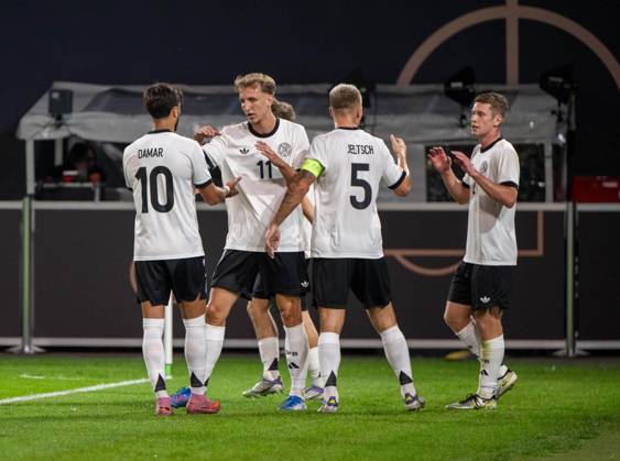 Soccer, Youth, Season 2025 26, U21, European Championship Qualification Group F 3 Matchday in Rostock, Germany Latvia, f l Muhammed Damar U21, Germany , Nelson Weiper U21, Germany , Finn Jeltsch U21, Germany , Elias Baum U21, Germany , Celebration after goal to 1 0, 09 09 2025, Copyright: xMatthiasxKochx