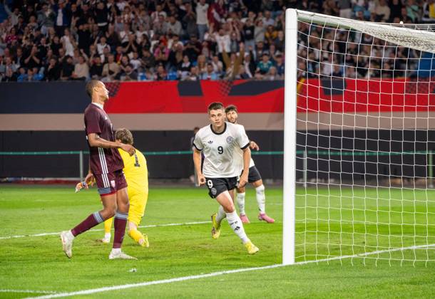 Soccer, Youth, Season 2025 26, U21, European Championship Qualification Group F 3 Matchday in Rostock, Germany Latvia, Nicolo Tresoldi U21, Germany , Celebration after goal to 2 0, 09 09 2025, Copyright: xMatthiasxKochx